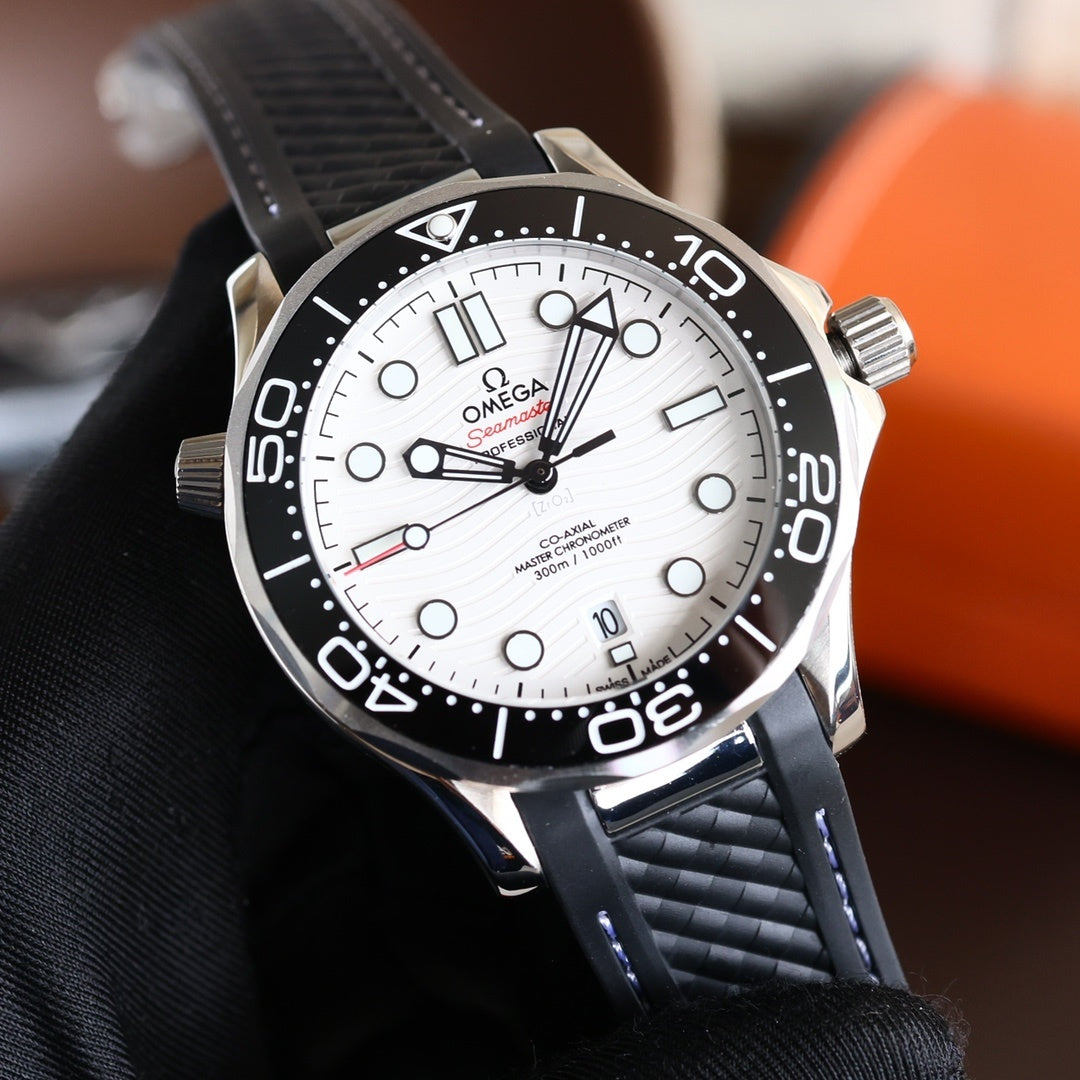 Omega Seamaster Diver 300M Weißes Zifferblatt
