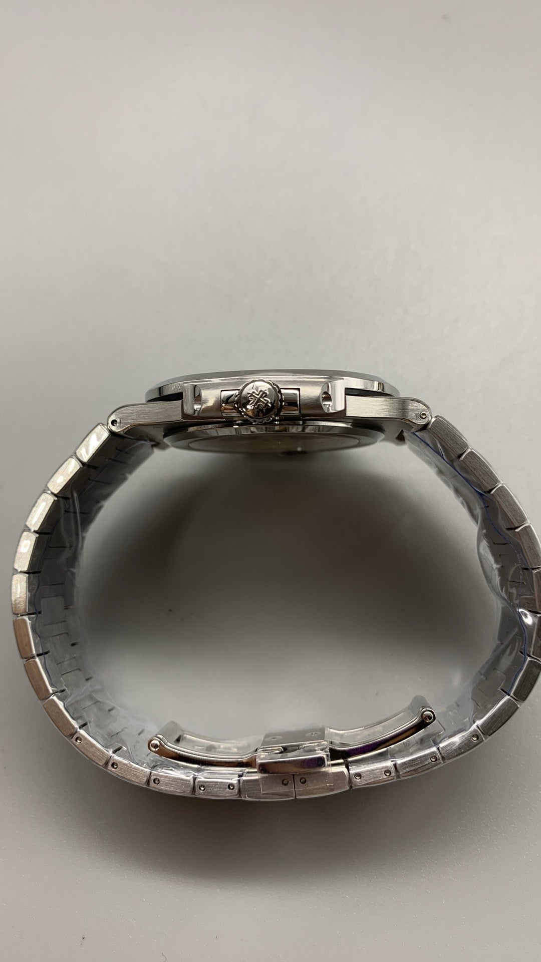 Patek Philippe Nautilus 5811/1G-001 Or Blanc Cadran Bleu (2025)