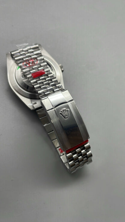 Rolex Datejust 41 – Cadran noir VSF SUPER CLONE – 126334 – Lunette cannelée – Bracelet Jubilé