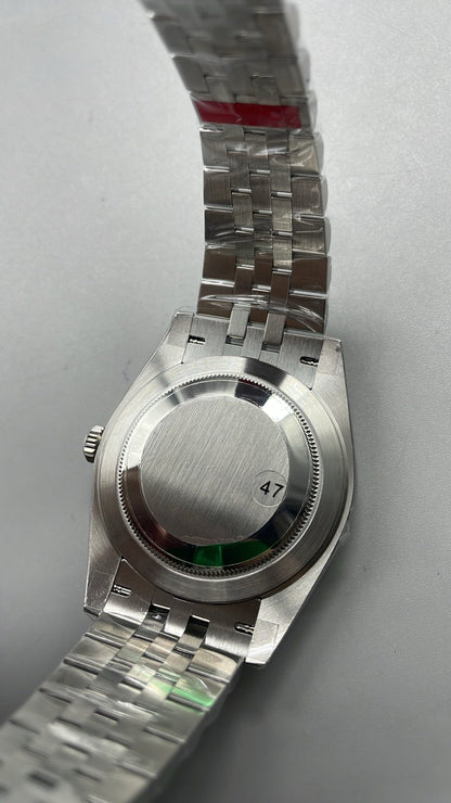 Rolex Datejust 41 – Cadran noir VSF SUPER CLONE – 126334 – Lunette cannelée – Bracelet Jubilé