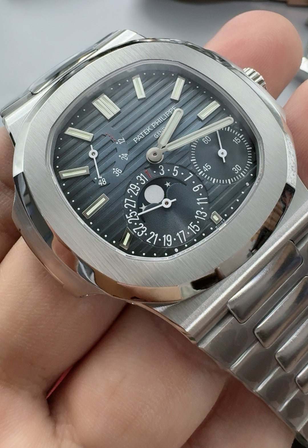 Patek Philippe Nautilus Phases de Lune Acier Inoxydable 5712/1A-001