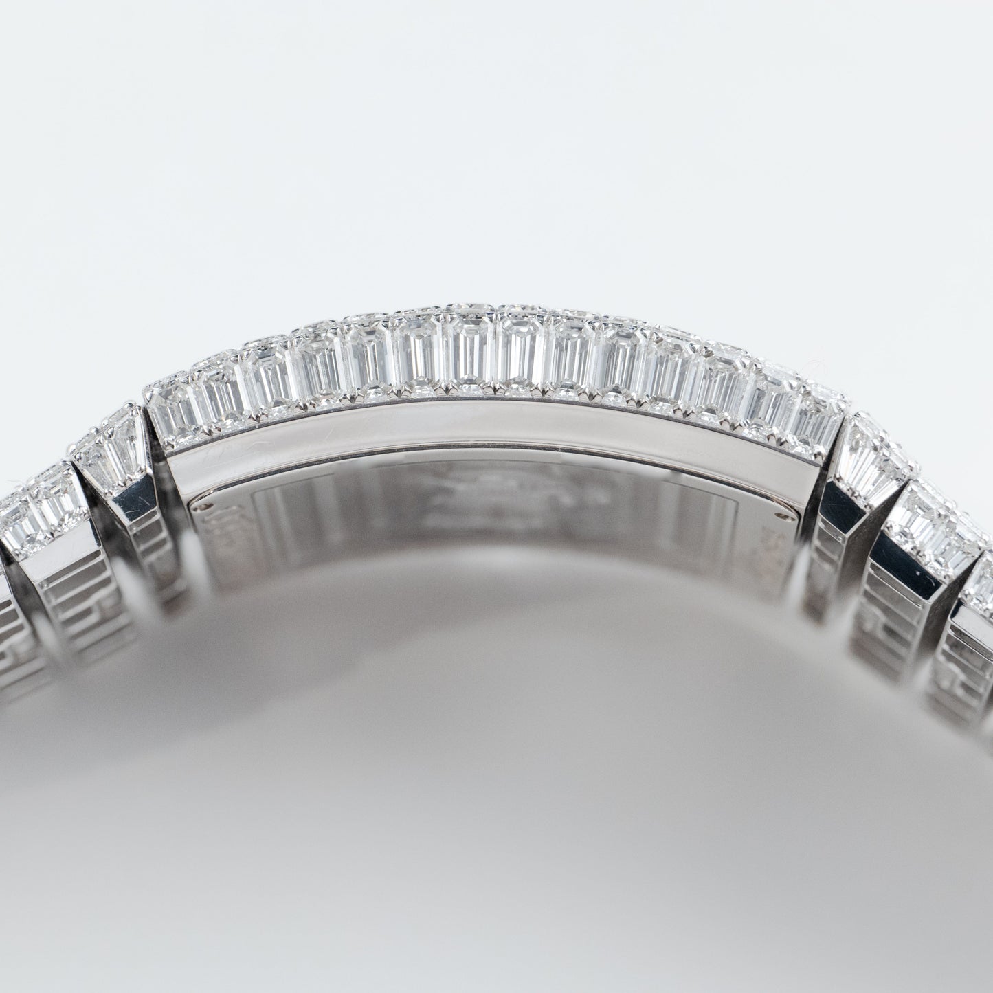 Jacob & Co. Billionaire III BL115.30.BD.AA.A30BD Tourbillon Or Blanc Sertie de Diamants Édition Limitée à 18 Exemplaires
