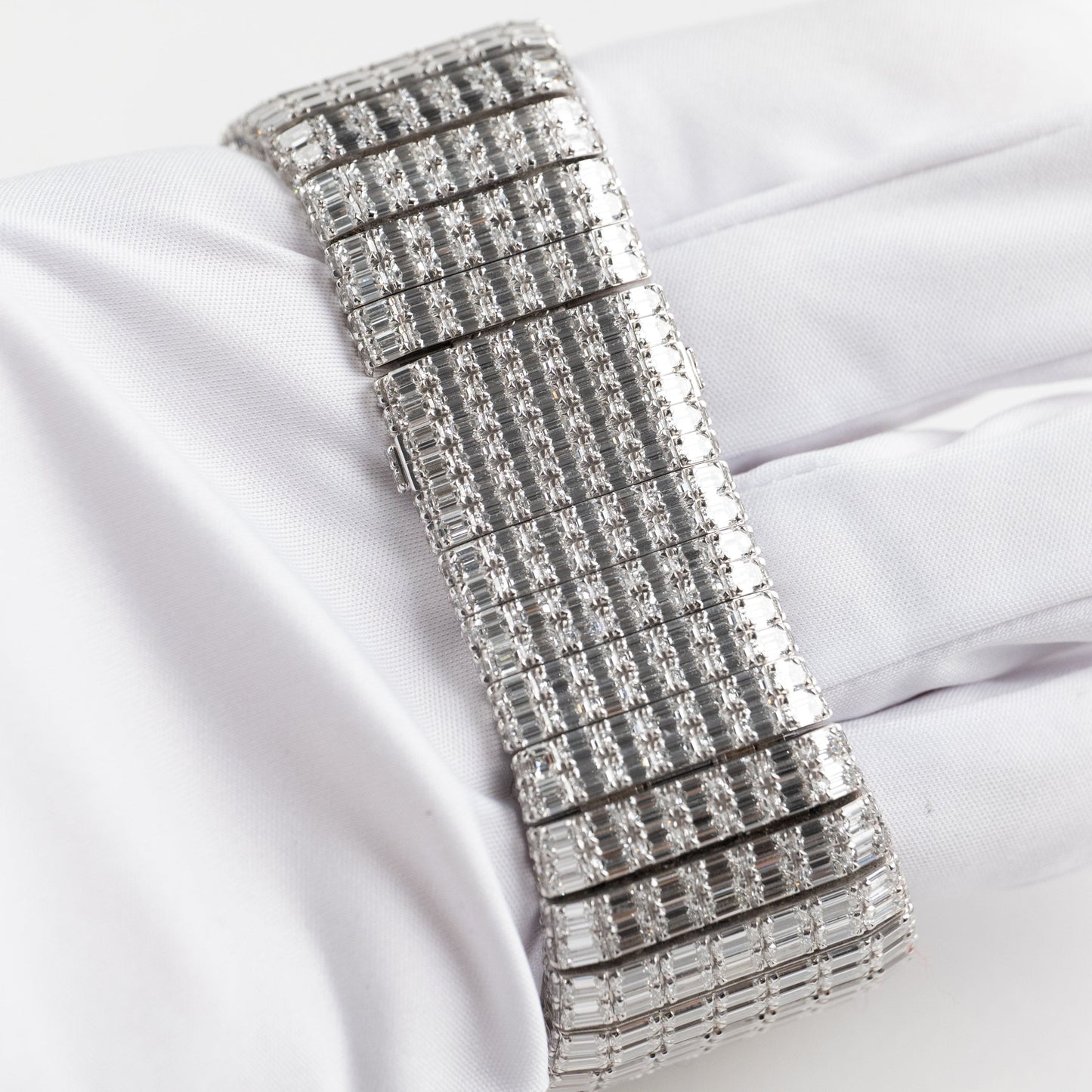 Jacob & Co. Billionaire III BL115.30.BD.AA.A30BD Tourbillon Or Blanc Sertie de Diamants Édition Limitée à 18 Exemplaires