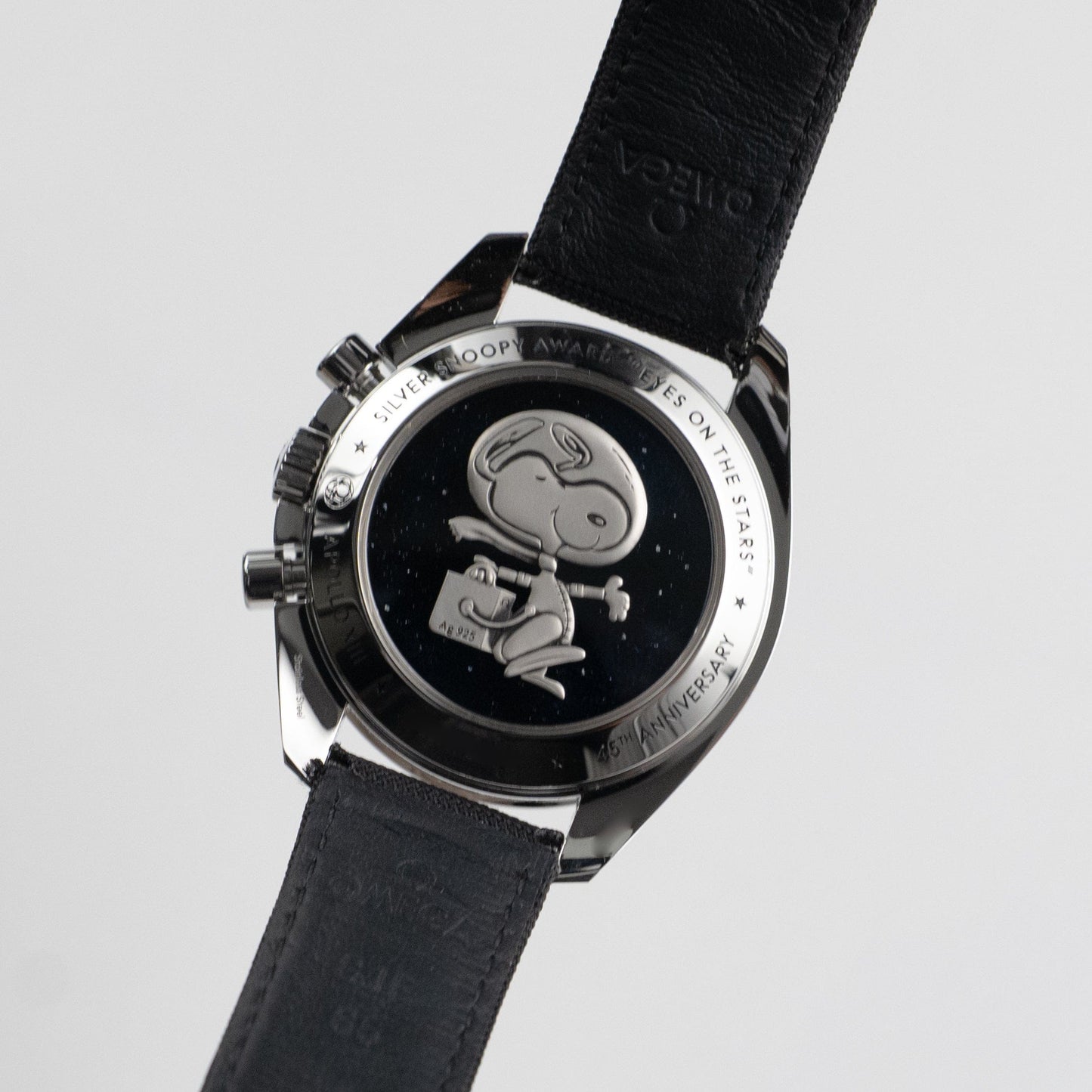 Omega Speedmaster 311.32.42.30.04.003 Silver Snoopy Apollo XIII 45e anniversaire Édition Limitée Acier inoxydable Cadran blanc Édition limitée de 1970 (2015)