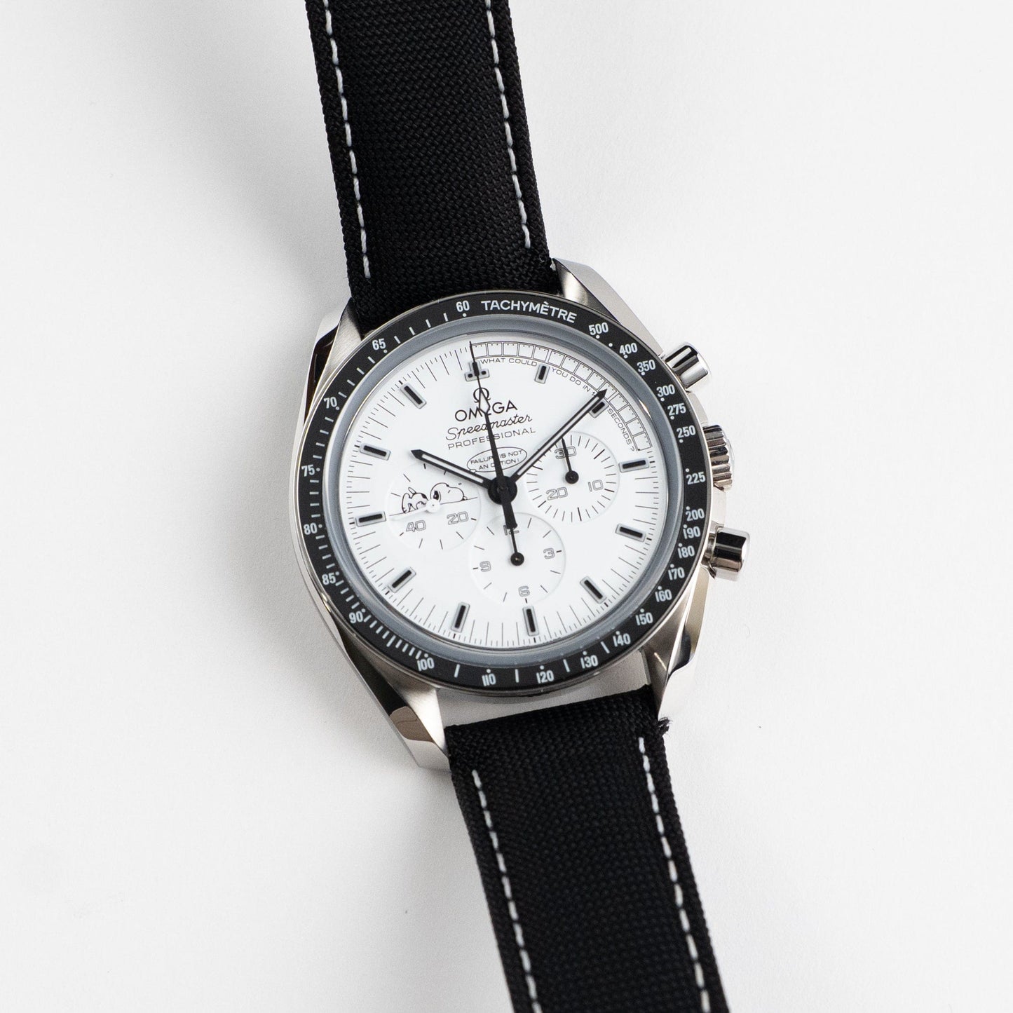 Omega Speedmaster 311.32.42.30.04.003 Silver Snoopy Apollo XIII 45e anniversaire Édition Limitée Acier inoxydable Cadran blanc Édition limitée de 1970 (2015)