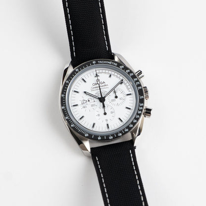 Omega Speedmaster 311.32.42.30.04.003 Silver Snoopy Apollo XIII 45e anniversaire Édition Limitée Acier inoxydable Cadran blanc Édition limitée de 1970 (2015)