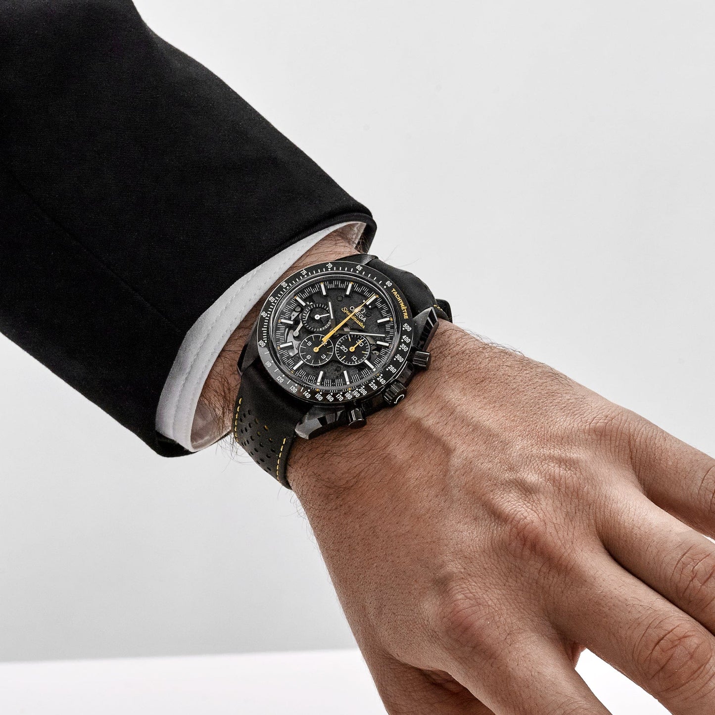 Omega Speedmaster 311.92.44.30.01.001 Dark Side of the Moon Apollo 8 Edition Céramique Noire Cadran Noir (2021)