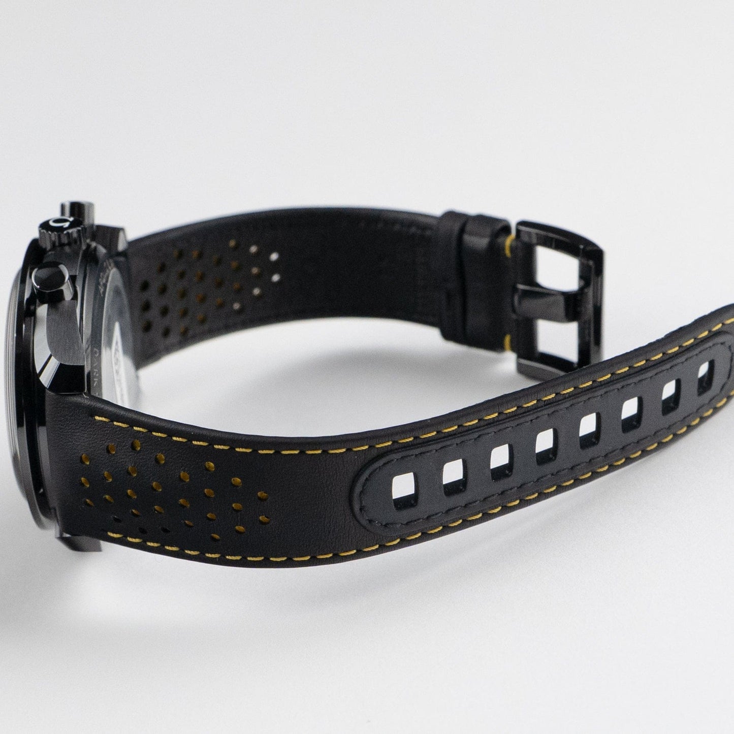 Omega Speedmaster 311.92.44.30.01.001 Dark Side of the Moon Apollo 8 Edition Céramique Noire Cadran Noir (2021)