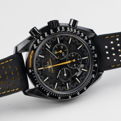 Omega Speedmaster 311.92.44.30.01.001 Dark Side of the Moon Apollo 8 Edition Céramique Noire Cadran Noir (2021)