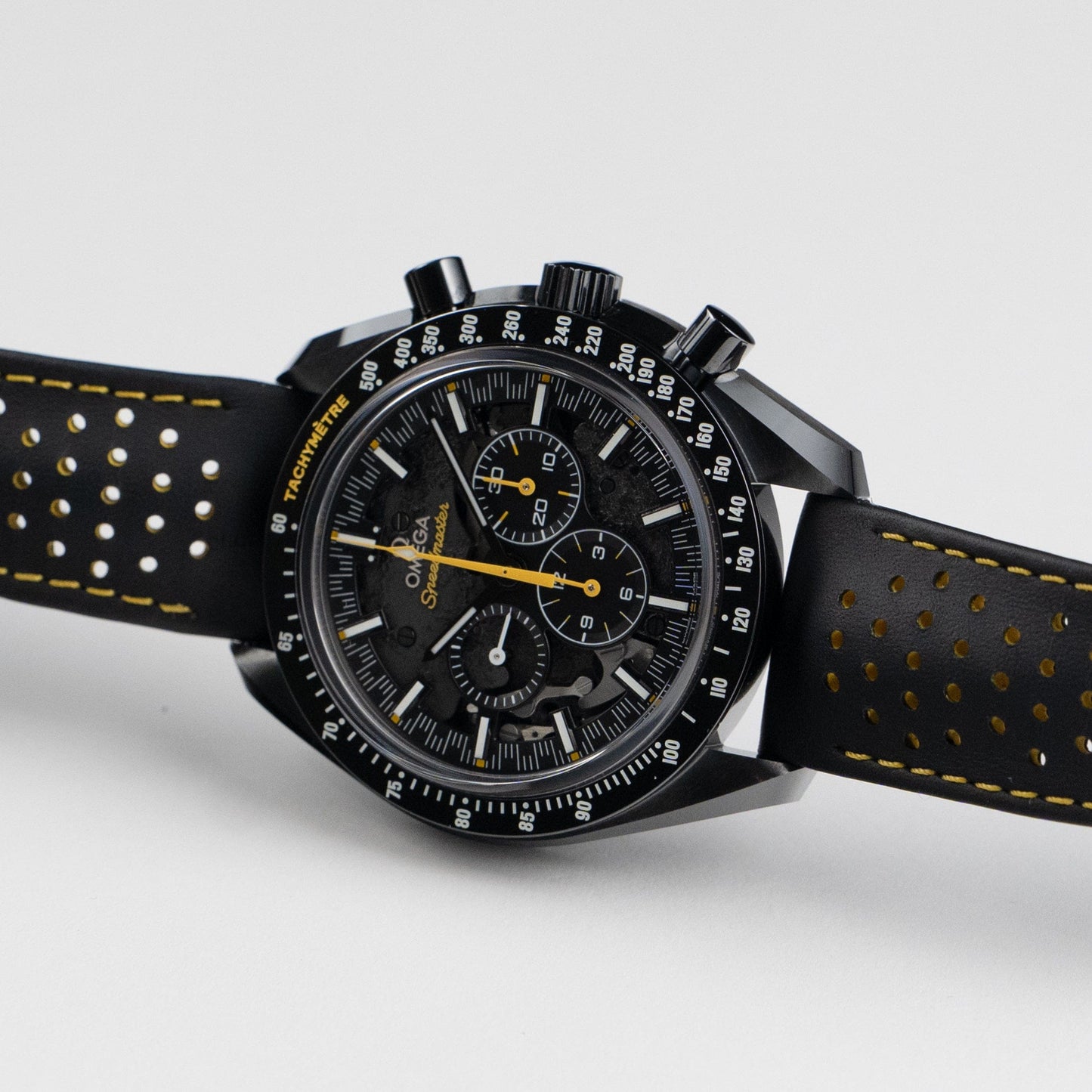 Omega Speedmaster 311.92.44.30.01.001 Dark Side of the Moon Apollo 8 Edition Céramique Noire Cadran Noir (2021)