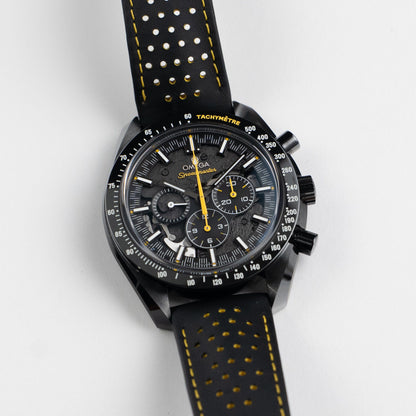 Omega Speedmaster 311.92.44.30.01.001 Dark Side of the Moon Apollo 8 Edition Céramique Noire Cadran Noir (2021)