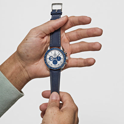 Omega Speedmaster Moonwatch 310.32.42.50.02.001 'Silver Snoopy Award' Série Anniversaire